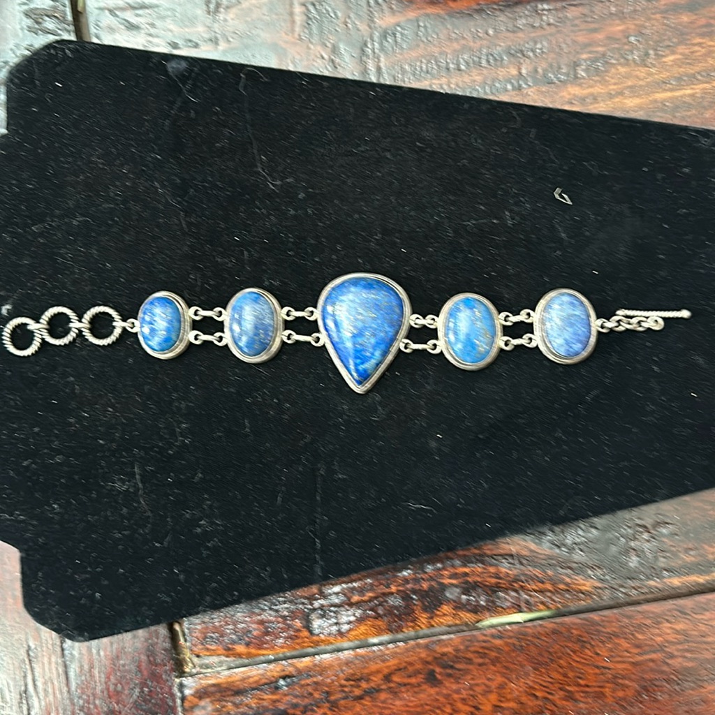 Beautiful Lapis Lazuli And Silver Bracelet Preowned